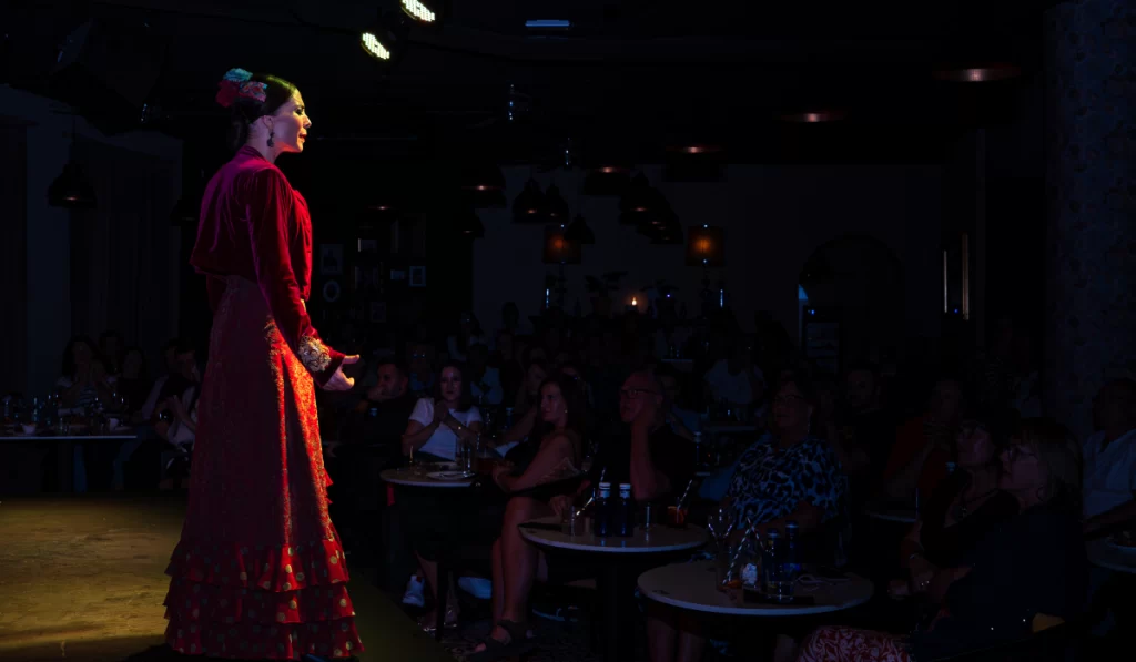 Cena espectáculo flamenco: el plan más valorado en Alicante