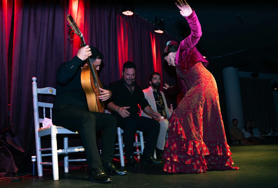 ¿Cuánto-dura-un-espectáculo-flamenco_